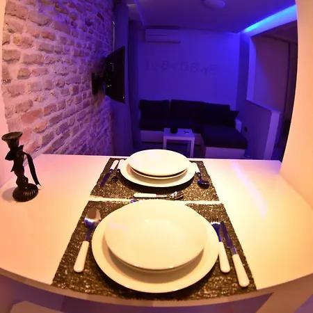 Apartment Sweet Studios