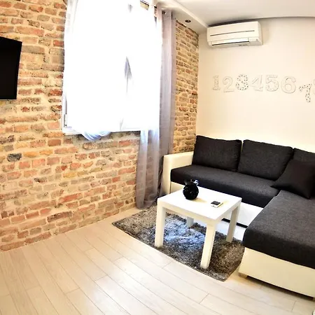 Sweet Studios Apartment